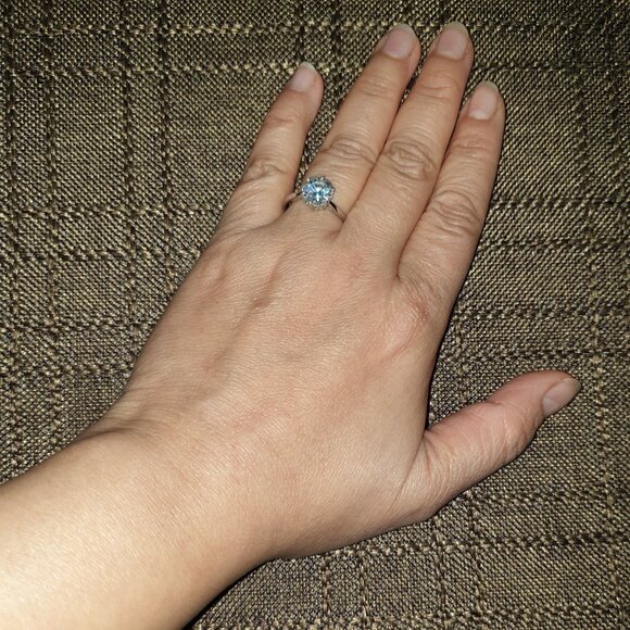 Vintage 925 Sterling Silver 8mm Cubic Zirconia Solitaire Engagement Ring - Picture 3 of 15